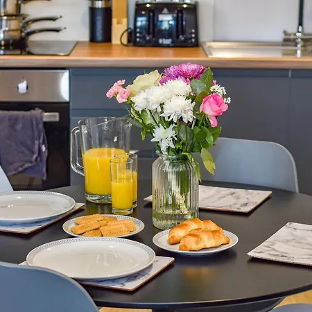 K Suites - Conditioning House Apartment